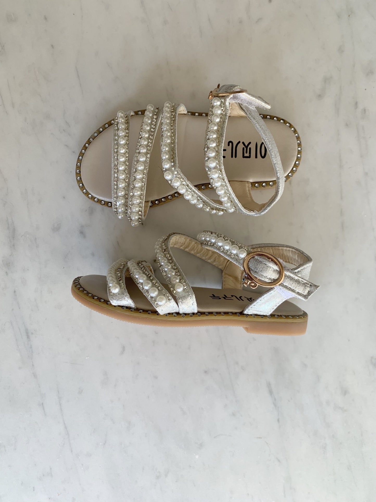 Exquisite Pearl Sandals